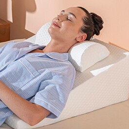 Refluks pude og nakkepude i én