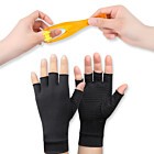 Sampak til gigt i fingrene med fingerrulle og gigthandsker med kobbertråd